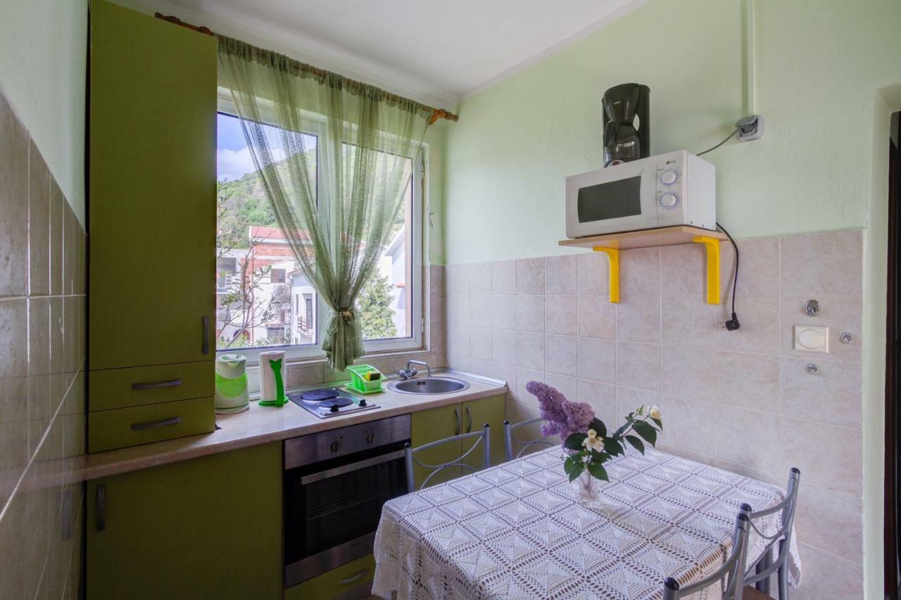 Apartmani Vesna Tivat Exterior foto